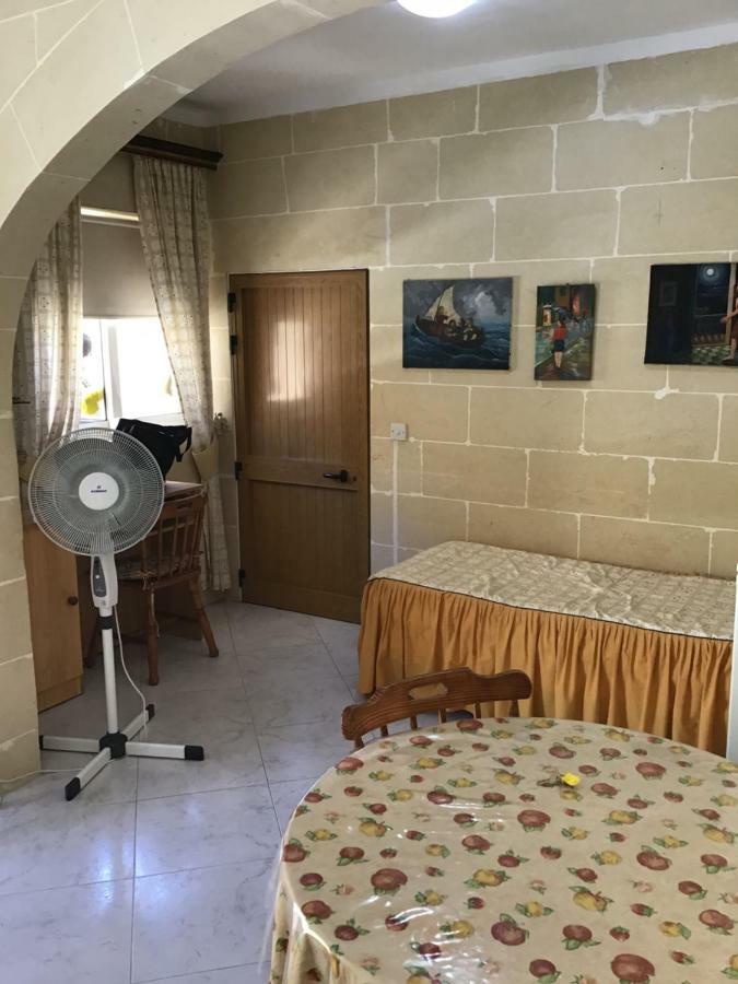 Marsalforn Studio Apartment Екстериор снимка